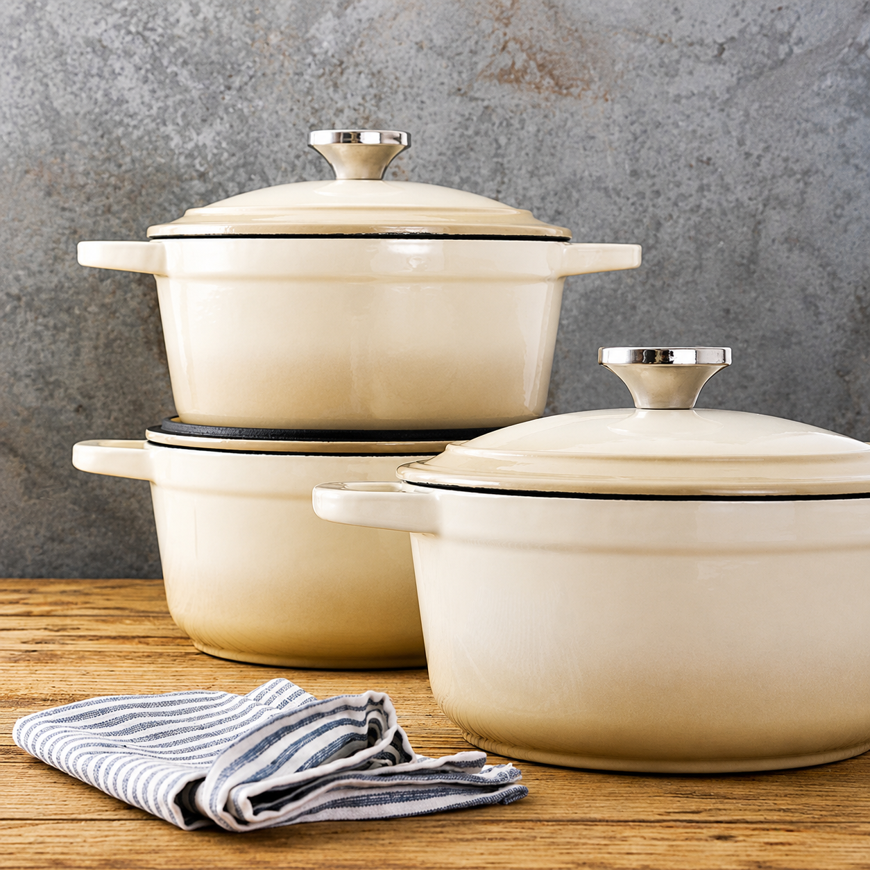Premium Cast Iron Cookware Set – 7 Piece
